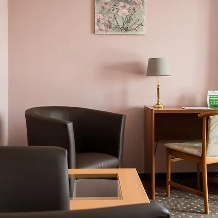 Marianne Und Restaurant Kiek In Otel 3*