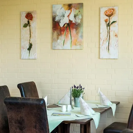 Marianne Und Restaurant Kiek In 3* Plau am See