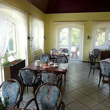 Hotel Marianne Und Restaurant Kiek In 3*